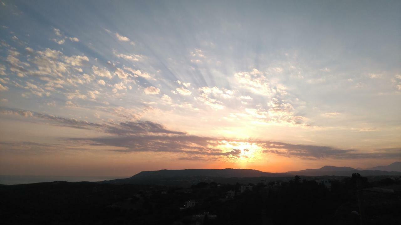 Kournás 360 Panorama House - Gazing At Horizon And The Stars Of The Galaxy In The Night - Fresh Cool Breeze Most Of The Time - Just 7 Min From The Beach מראה חיצוני תמונה